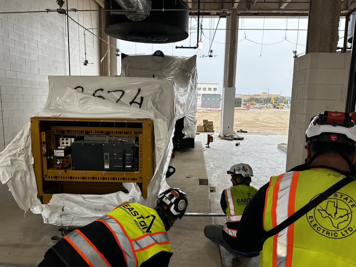 27,000 lb generator set for University Health Hospital by the Easton crew